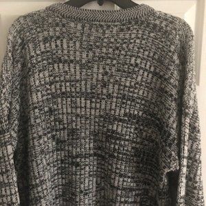 Puritan mens black and white sweater size XL